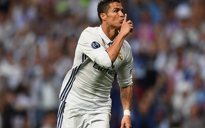 熊猫体育独家-劳塔罗禁区外远射破门